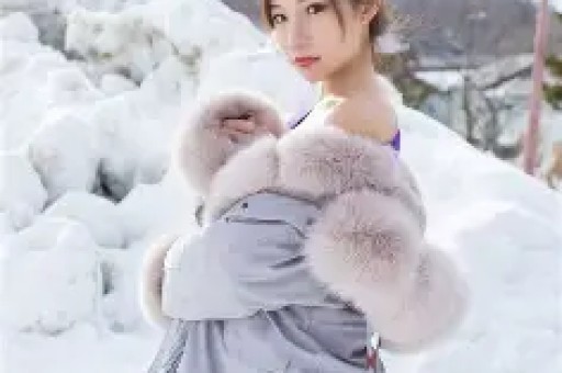 性感女星差点被两位大佬夹死的瓜！